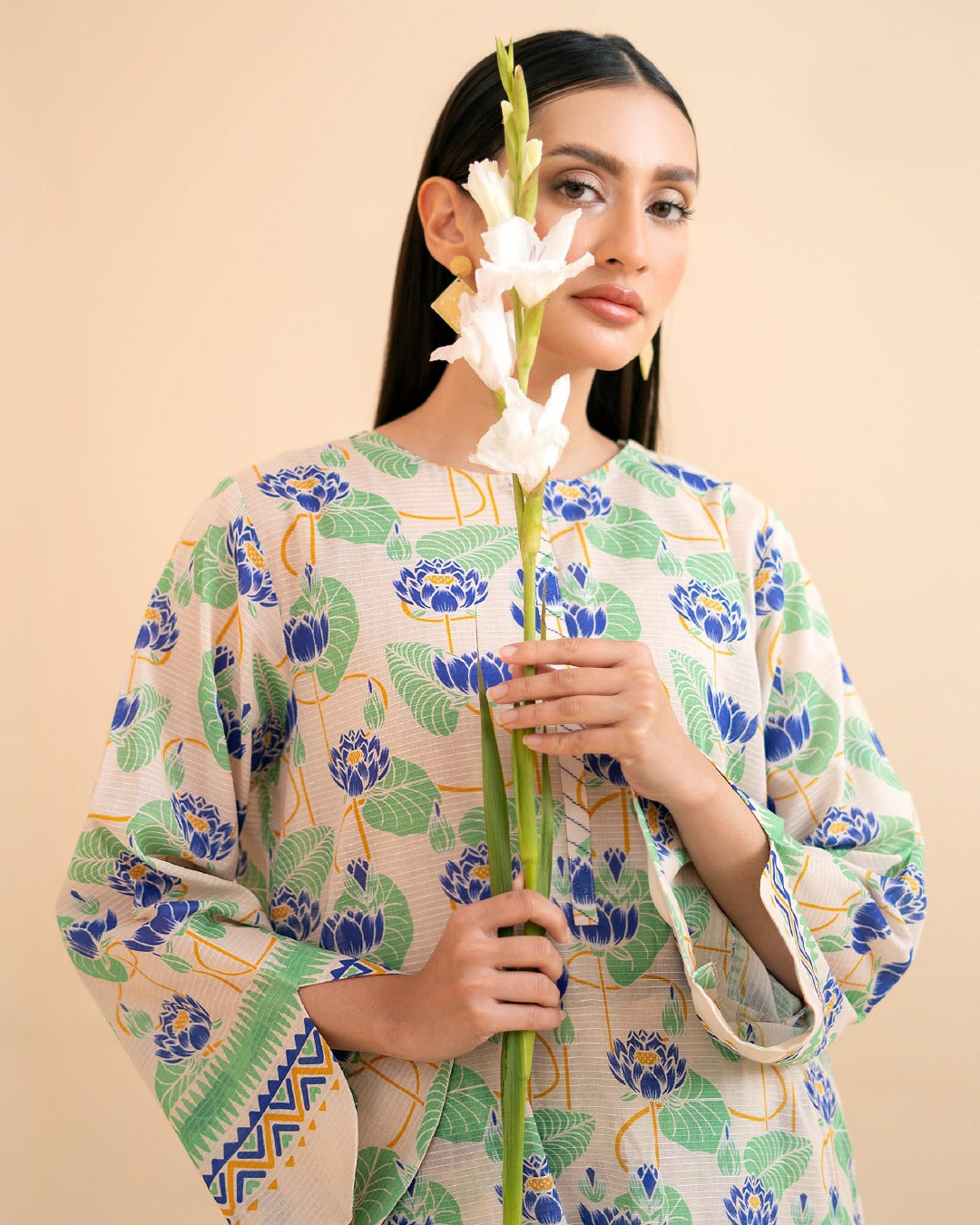 ABNOOR 2-Piece Unstitched Digital Printed Lawn Bana Dora Suit